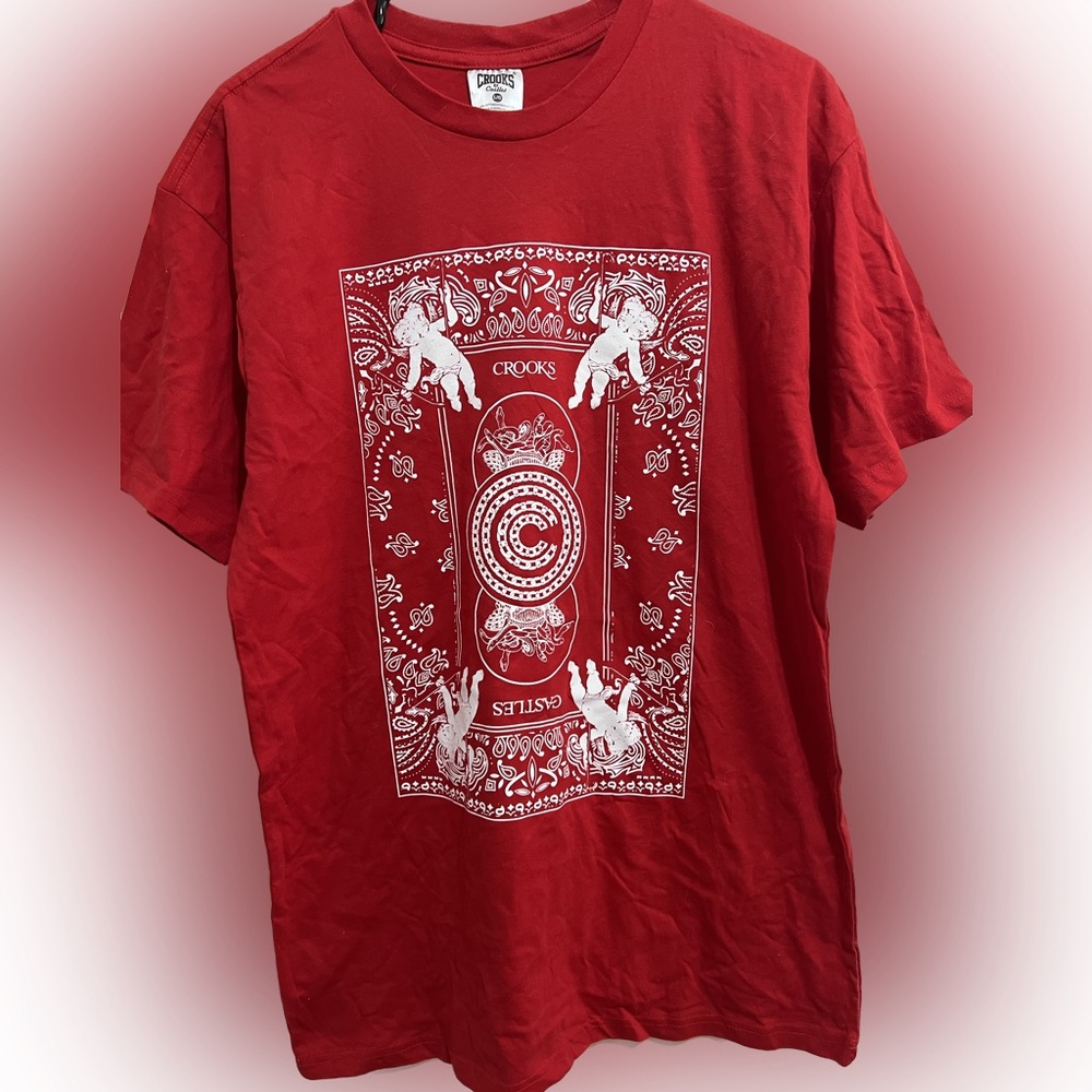 Brand new with tag Red Crooks & Castles T-Shirt Size: L